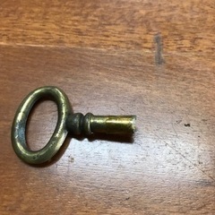 取引場所　南観音　O2308-510 サイドボード　サイドコンソール　汚れ　キズあり　正面扉の鍵が折れていますので正面扉開きません。の画像