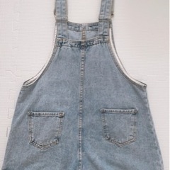 デニムのサロペット の画像