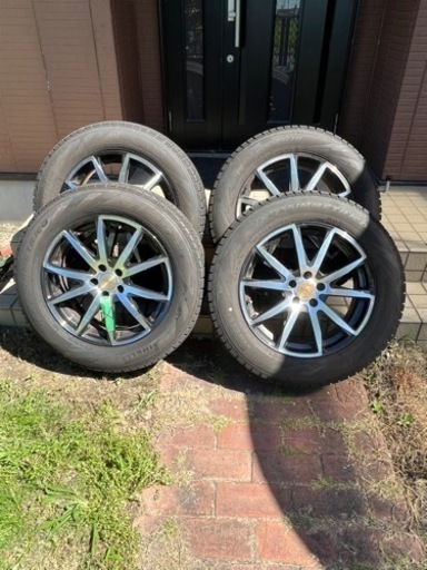 スタッドレスタイヤ　ボルボXC60  4本　1本難あり