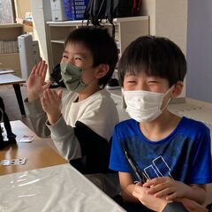 英語の先生　大募集　毎週金曜日 17:00から