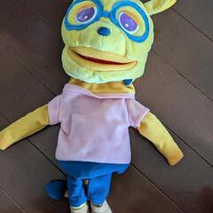 子供向け英語教材　ワールドワイドキッズ　パペットとカバンの画像