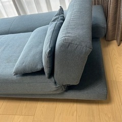 ソファーベット青の画像