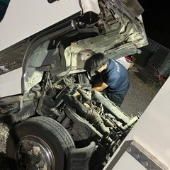 トラック　乗用車　エアコンガス入れ替え　修理　補充