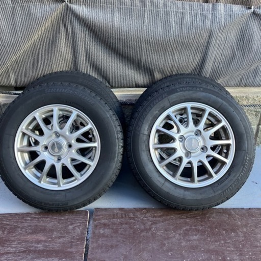 軽のブリヂストンタイヤホイールセットです。