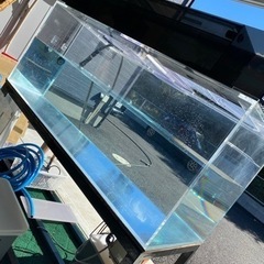 1500 水槽の画像