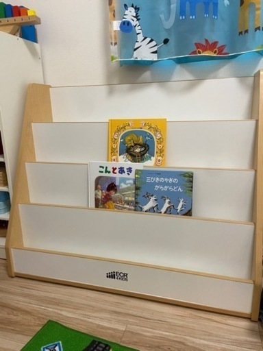 絵本棚