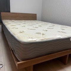 LOWYA❤️ベッド　シングル　セミダブル