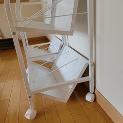 キャスター付き書類ラック 一台200円の画像