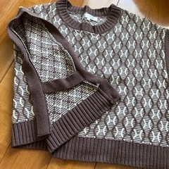ニットベストの画像