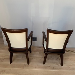 ダイニングチェア（回転肘付き）の画像
