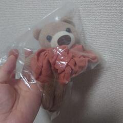 くまのマスコット付きシュシュ