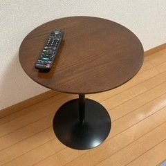 【早い者勝ち 丸テーブル】※8月27日迄にお引取り出来るを方ご優先しますの画像