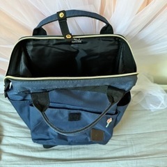 ノーブランド がま口型リュック ネイビーの画像