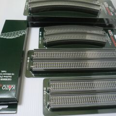 Nゲージ KATO 単線高架線路12本と勾配橋脚基本セットの画像