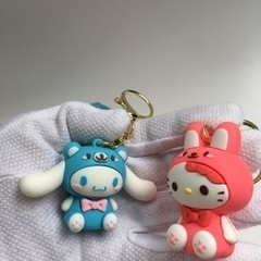 新品 バッグチャーム各１つ在庫の画像