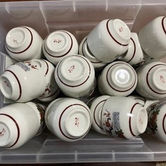 【美品】湯呑み茶碗　32個セットの画像