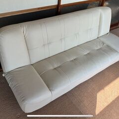 【無料】三人がけソファーベット