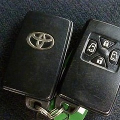 ホイールからボディまで漆黒😎🖤【トヨタ/エスティマ アエラス G...