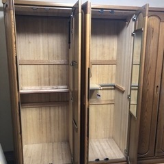 お買い得！木製クローゼット　大きい方左側　洋服収納の画像