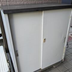 引取先決定しました。。物置　屋外用　手渡しのみ　8月27日確定し...