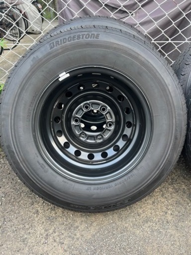 ６型　ハイエース 　タイヤ＆ホイール　6穴　4本セット　BRIDGESTONE　195/80R15