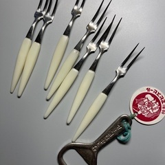 昭和デザートフォークと昭和栓抜き　差し上げます