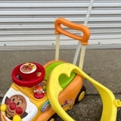 アンパンマン　よくばりビジーカー　子供　乗りもの　おもちゃ