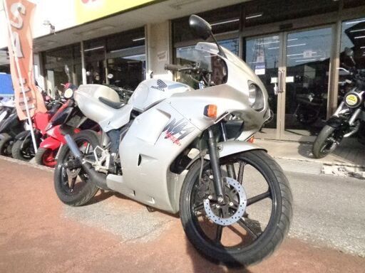 NO.4774　ＮＳ－１　後期　水冷２サイクルエンジン　６速ギヤ　７．２馬力　デュアルライト　後期モデル　シルバー　☆彡