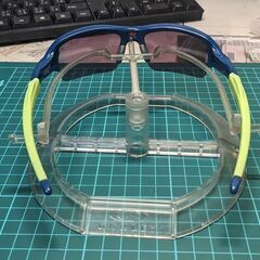 オークリー フラック ユースフィットの画像