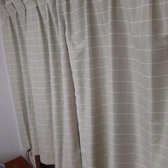 淡いグリーン　遮光カーテン　2枚の画像