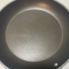 ル・クルーゼ　28cmフライパンセット★おまけ付きの画像