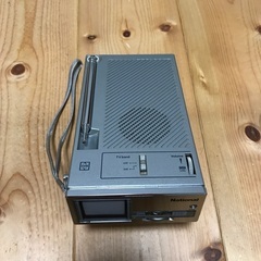 昭和レトロな小さなTV