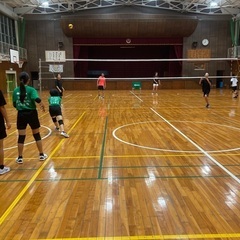 無料体験募集中！バレーボールを楽しみたい現小学4年生～中学3年生を募集中です。の画像