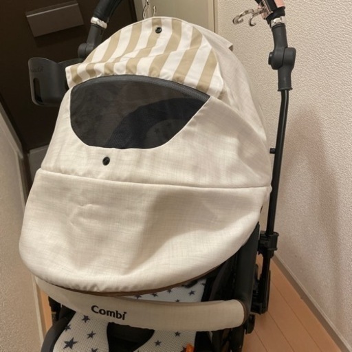 アカチャンホンポ限定デザイン combiベビーカー