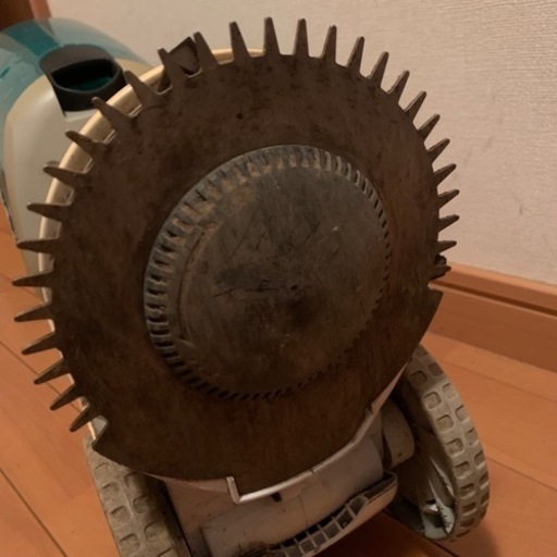 makita マキタ　芝刈り機　MLM160(中古)