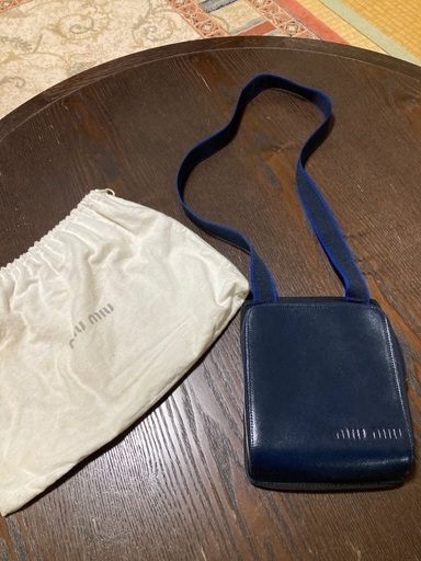 miumiu ショルダーバッグ