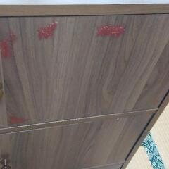 無料配布！扉付き３段ボックス　傷ありの画像