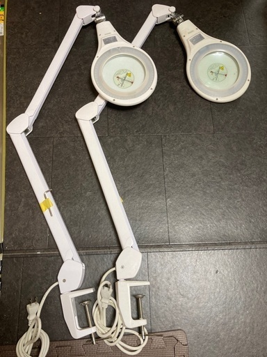 LEDアームライト☆拡大鏡付き