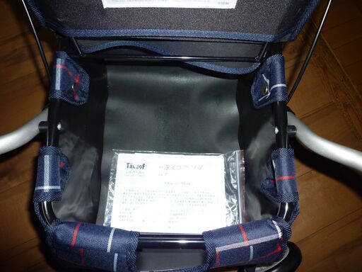 （お渡し者様が決まりましたので質問を終了させていただきます）シルバーカー美品