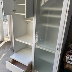 食器棚　の画像