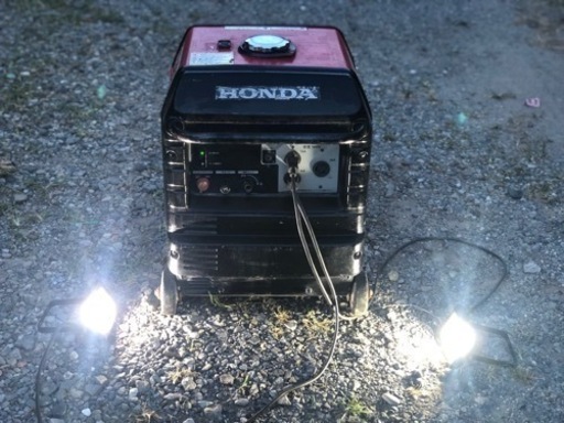 ホンダ 防音型サイクロコンバーター 2.2Kvエンジン発電機　EX22 中古品