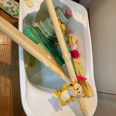 ベビーバス、メリー