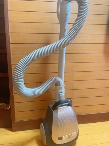 【8月末まで】掃除機 パナソニック 紙パック付き
