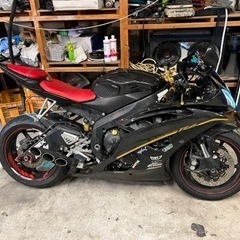 YZF-R6 2009年式 カスタム多数の画像