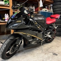 YZF-R6 2009年式 カスタム多数の画像