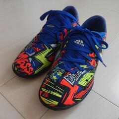adidasサッカーシューズ(ハイブリッド芝での利用)