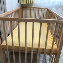 ベビーベッド(IKEA SNIGLAR) ＋マットレス付き！の画像