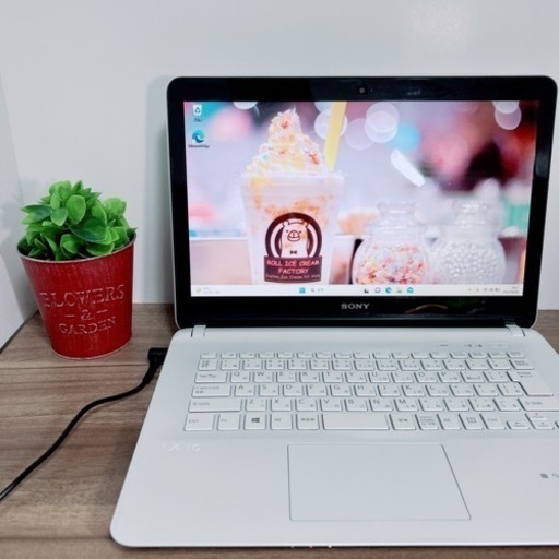 B61【VAIO♡SSD搭載♡メモリ6GB】カメラ付ノートPC/初心者