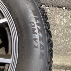 【期間限定9月1日まで！】中古スタッドレスタイヤ　4本　の画像