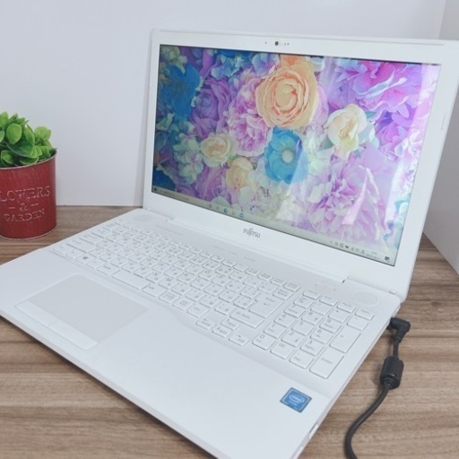 B64【FUJITSU♡SSD♡メモリ8GB】カメラ付ノートPC/初心者